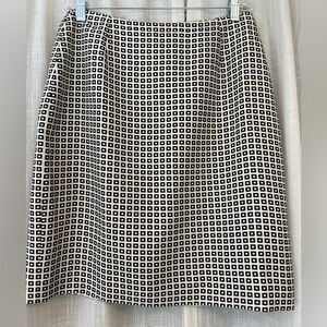 Ann Taylor 100% silk fully lined mini skirt size 6